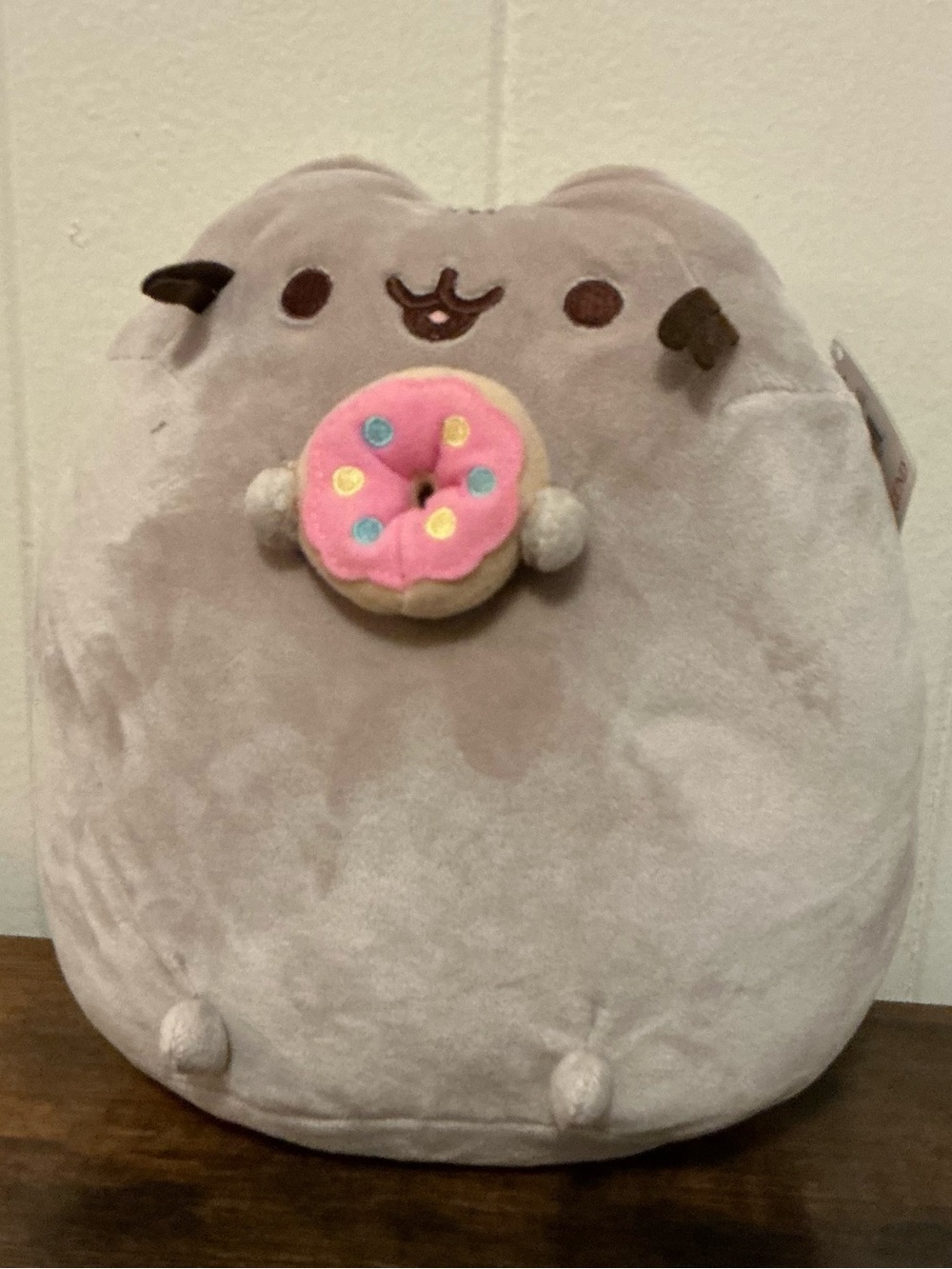 A Rare HTF Gund Pusheen 2015 Donut Plush Toy With Tag